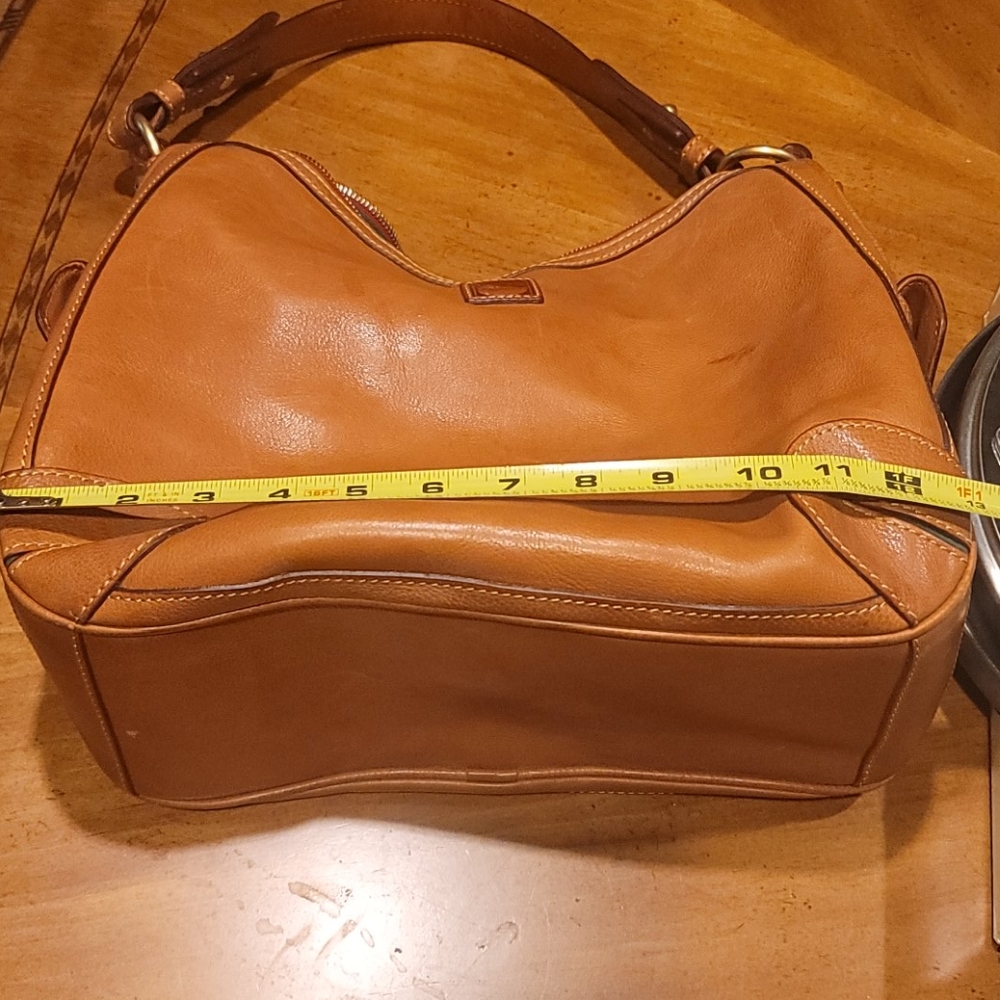 Dooney and Bourke purse - Picture 2 of 16
